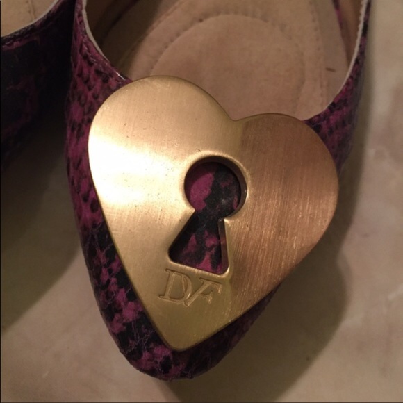 DVF FLATS - Picture 2 of 4